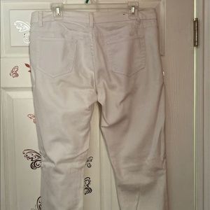 size 11/12 white jeans